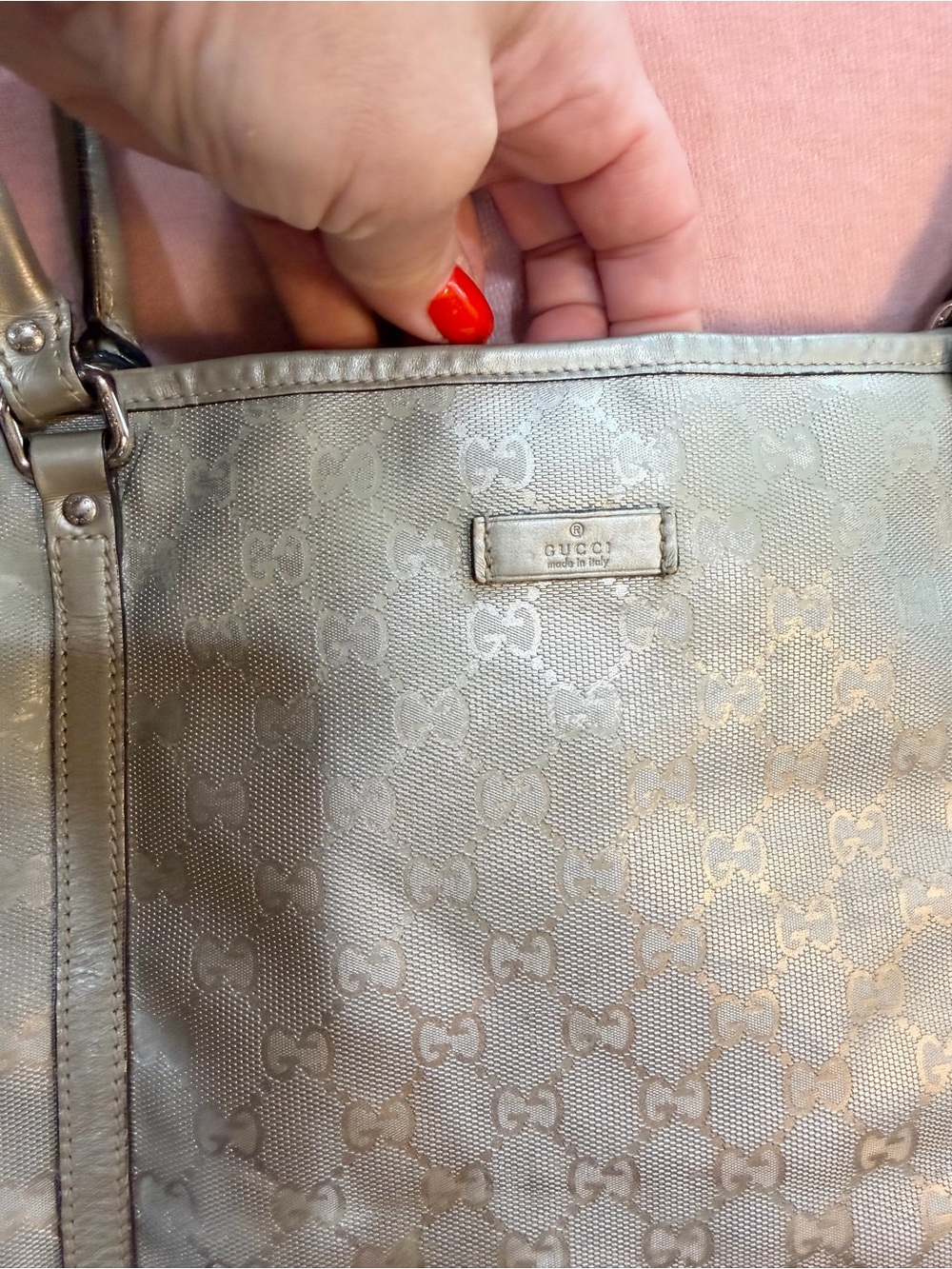 SUNDAY ONLY PRICE!! GUCCI ⭐️ Metallic Gray Tote Bag! - Picture 3 of 16